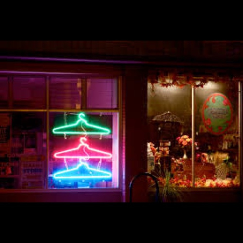 ✨Neon Closet Shop✨